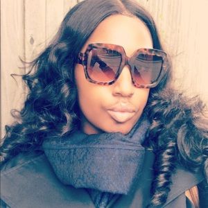 Meet your Posher, Juelle